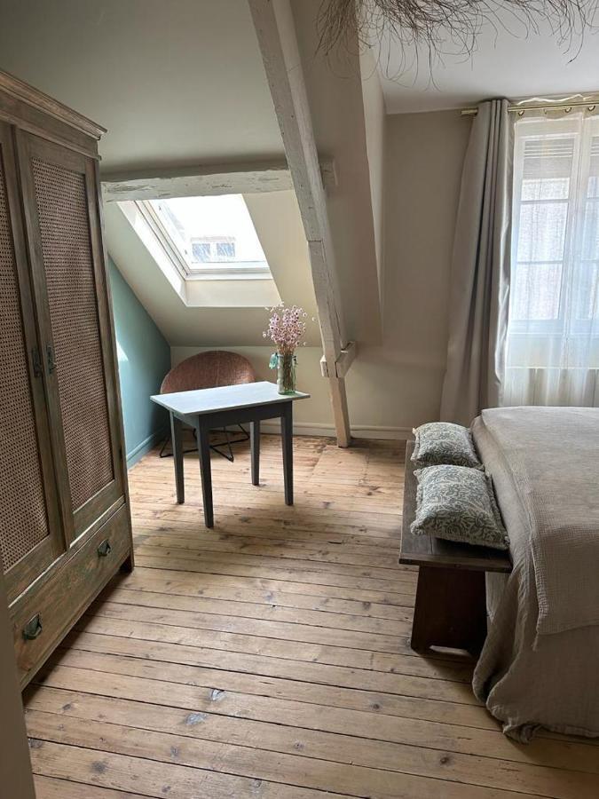 La Maison Du Tripot Honfleur Exteriör bild